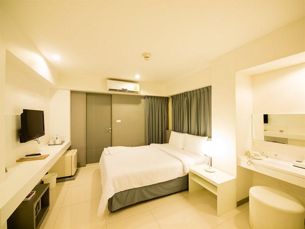 Myhotel Cmyk@ratchada Khách sạn Bangkok