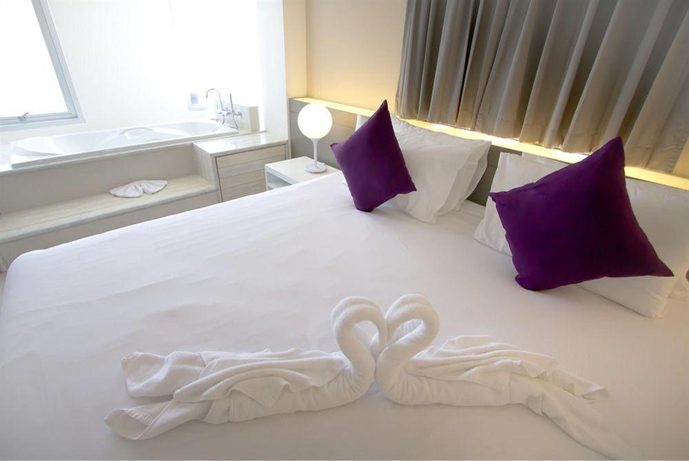 Myhotel Cmyk@ratchada Khách sạn 3*